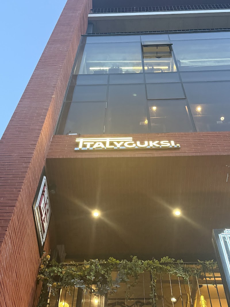 ITALYGUKSI SEONGSU
